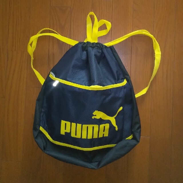 PUMA(プーマ)のプ―マ キッズナップザック 中古品 キッズ/ベビー/マタニティのこども用バッグ(リュックサック)の商品写真