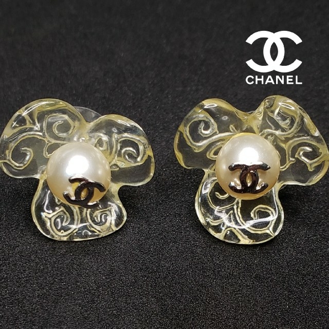 CHANEL(シャネル)のシャネル　パール　フラワー　ピアス ハンドメイドのアクセサリー(ピアス)の商品写真