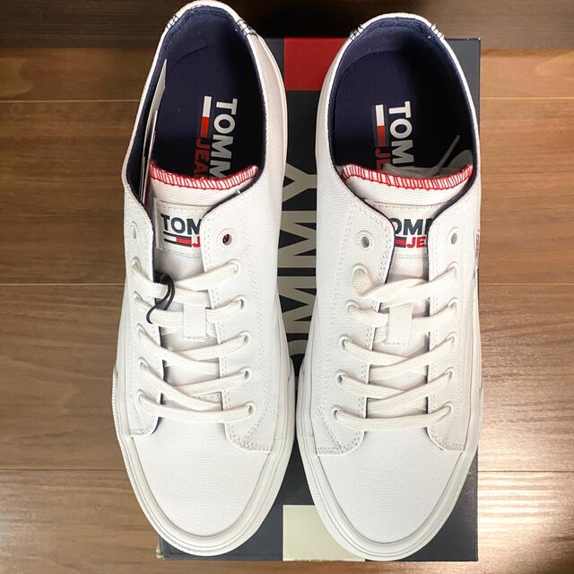 TOMMY HILFIGER(トミーヒルフィガー)のTOMMY JEANS フラッグロゴキャンバススニーカー 新品未使用26.5cm メンズの靴/シューズ(スニーカー)の商品写真