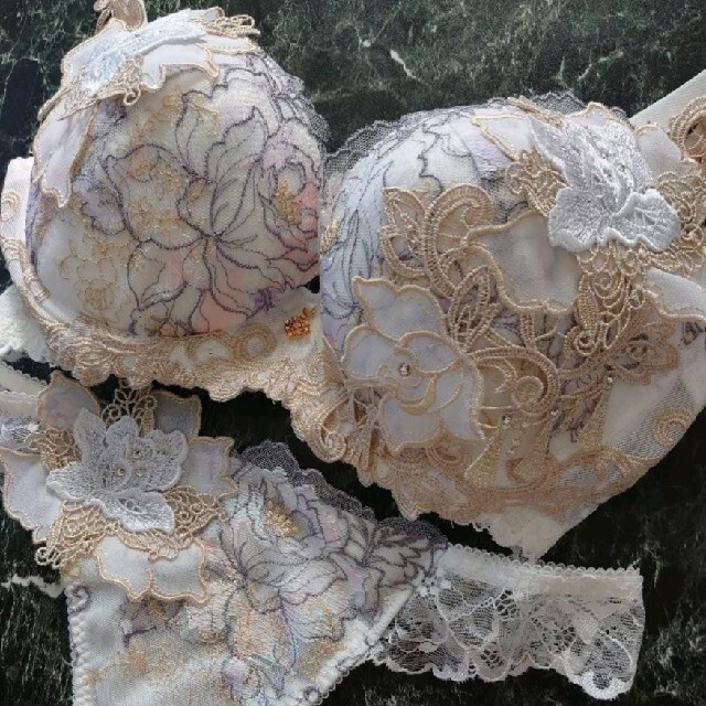Wacoal - サルート39G E70 & ソングM IVの通販 by ちゃこ's shop