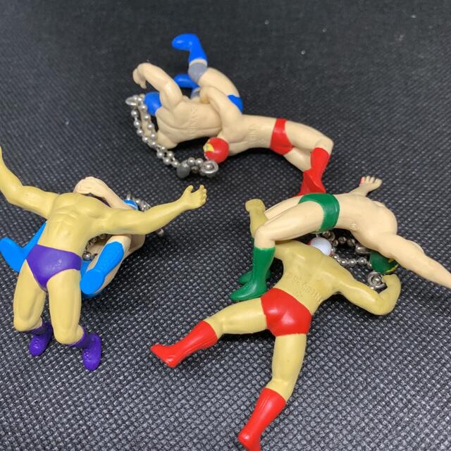 覆面レスラー　キーホルダー　チャーム　サブミッション　プロレス　プロレスラー エンタメ/ホビーの本(趣味/スポーツ/実用)の商品写真