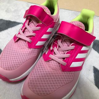 アディダス(adidas)の値下げします。adidas子供靴22センチ(スニーカー)