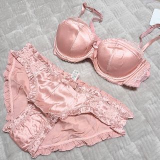 ピーチジョン(PEACH JOHN)のピーチジョン　ドレスアスシルクブラ＆ショーツセット　34B（B75）/L(ブラ&ショーツセット)