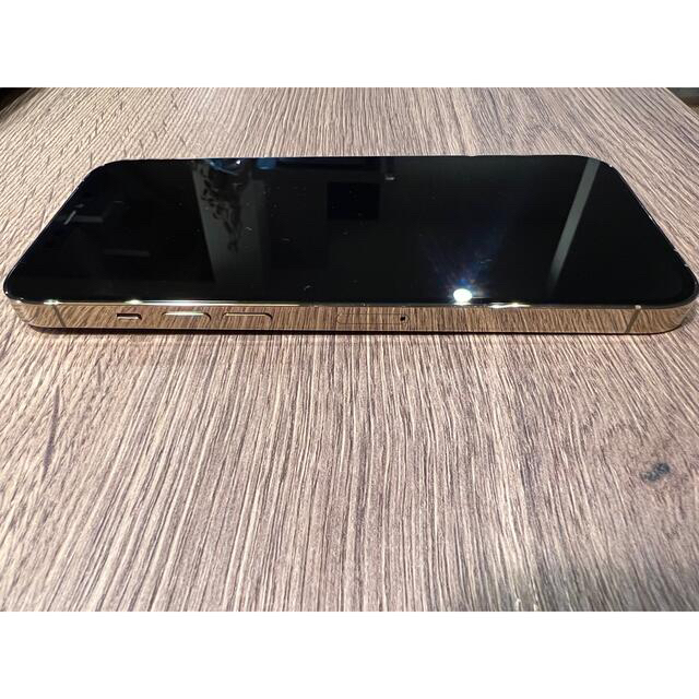 iPhone(アイフォーン)のiPhone12proMAX 128GB GOLD スマホ/家電/カメラのスマートフォン/携帯電話(スマートフォン本体)の商品写真