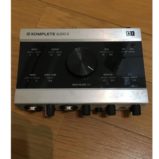 KOMPLETE AUDIO6 1