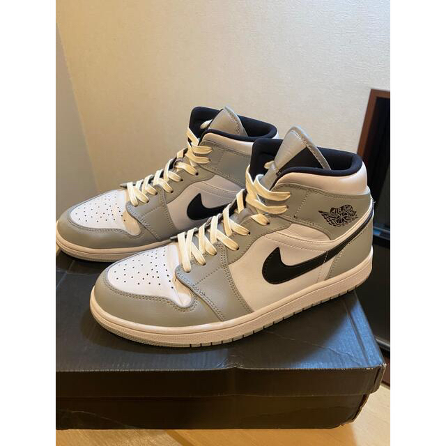 NIKE AIR JORDAN 1 MID Light Smoke Grey 1