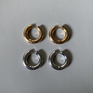 アメリヴィンテージ(Ameri VINTAGE)のOne touch volume hoop gold pierce No.770(ピアス)