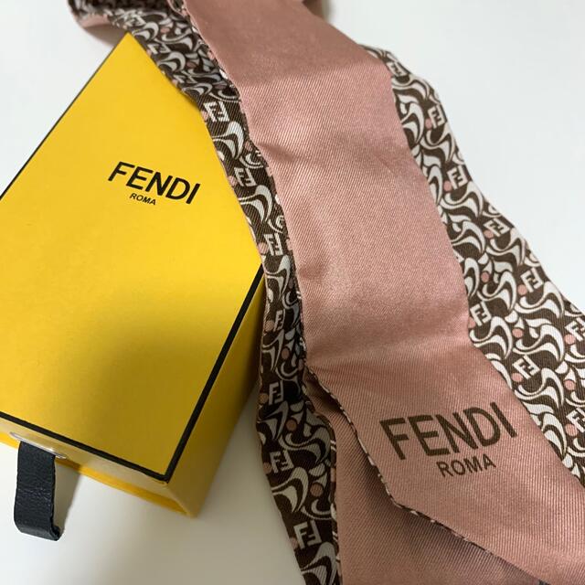 FENDI ツイリー　ラッピー　スカーフ