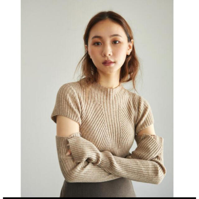 RANDEBOO Charm warmer knit (beige) レディースのトップス(Tシャツ(長袖/七分))の商品写真