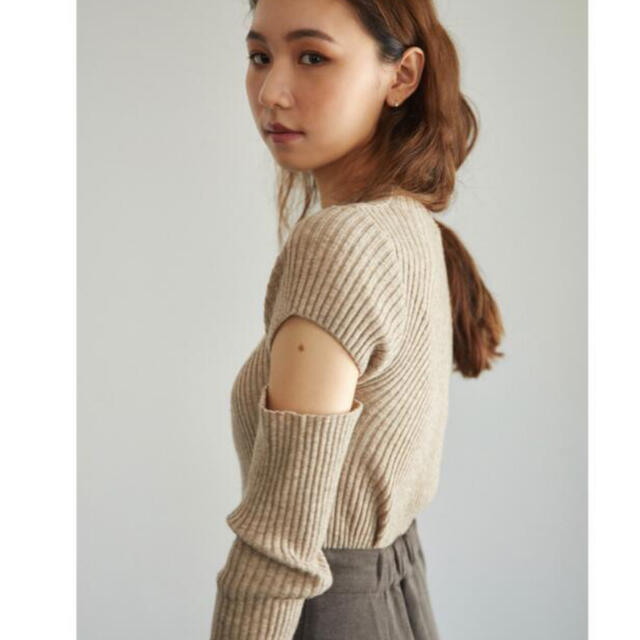 RANDEBOO Charm warmer knit (beige) レディースのトップス(Tシャツ(長袖/七分))の商品写真