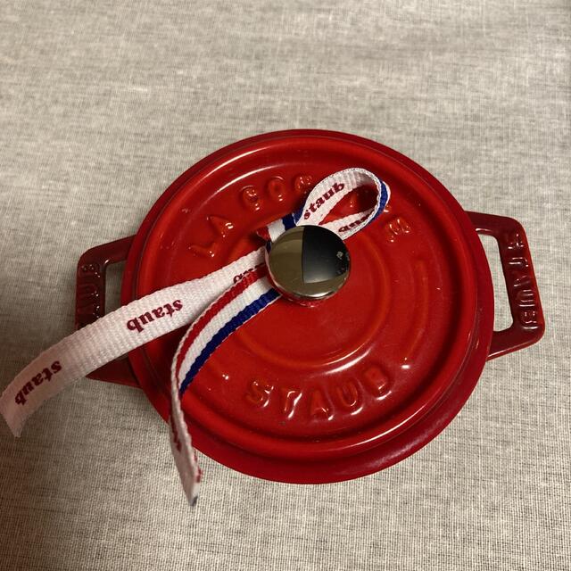 キッチン/食器【箱なし新品】staub ストウブ ミニ ココットチェリー10㎝