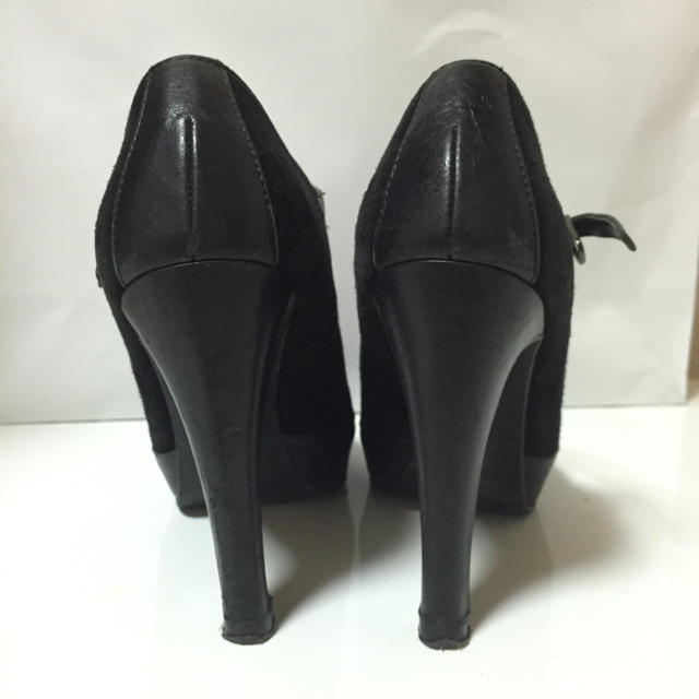 DIANA(ダイアナ)のDIANA♡黒ストラップパンプス♡21.5センチ レディースの靴/シューズ(ハイヒール/パンプス)の商品写真