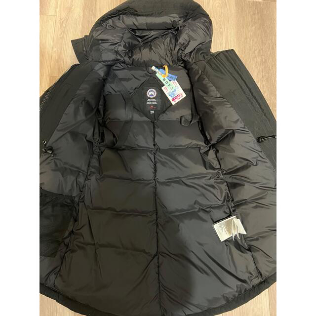 CANADA GOOSE(カナダグース)の最終値下げカナダグース　CANADAGOOSE ダウンジャケット レディースのジャケット/アウター(ダウンジャケット)の商品写真