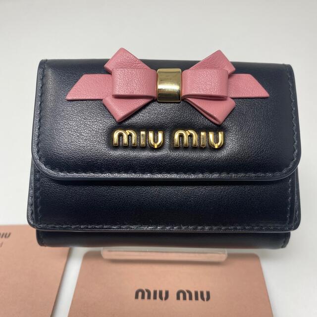 素適 Miumiu ミュウミュウ 月代筋ぼね 切っ掛け金入 三つ折り財布 Gentei Seisaku カーブ金入れ Zetaschools Org