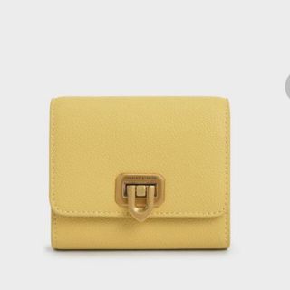 チャールズアンドキース(Charles and Keith)の最終お値下げ！CHARLES&KEITH 二つ折りミニ財布(財布)