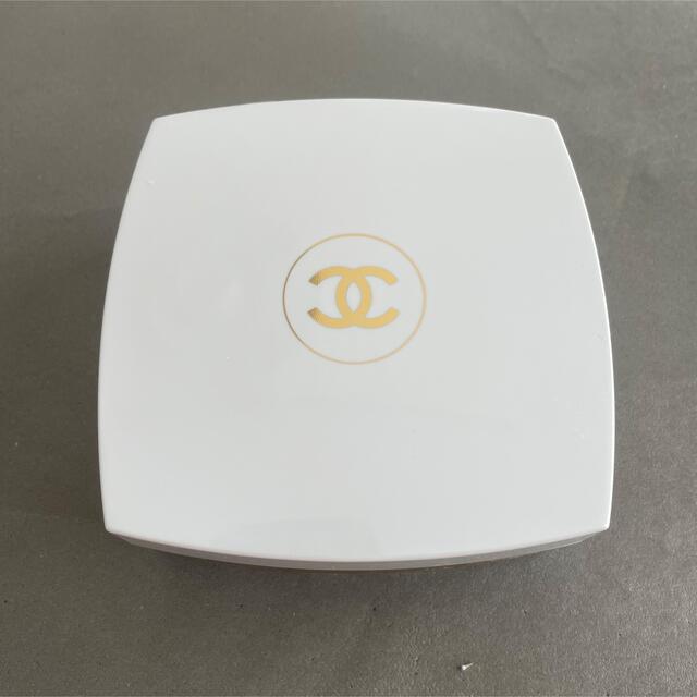 CHANEL ココマドモアゼル フレッシュボディーパウダー CHANEL ココマドモアゼル フレッシュボディーパウダー