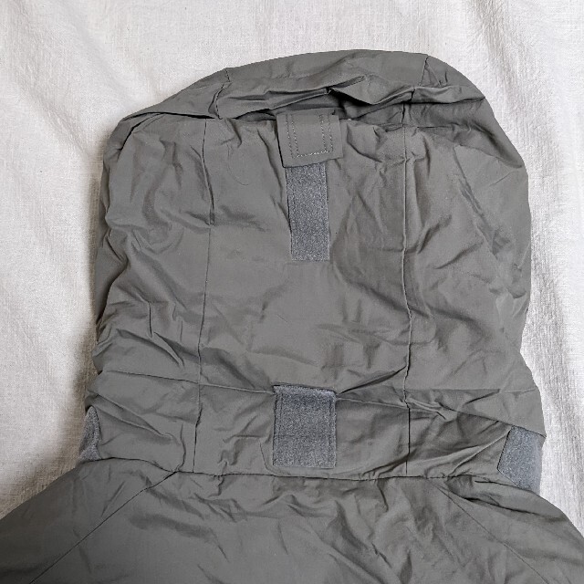 【タグ付きデッドストック】米軍実物ECWCS L7 L-R プリマロフトパーカ メンズのジャケット/アウター(ミリタリージャケット)の商品写真