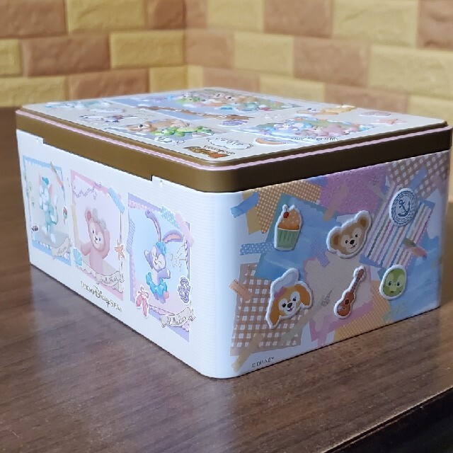 Disney(ディズニー)のディズニーシー ダッフィーフレンズ バウムクーヘン 食品/飲料/酒の食品(菓子/デザート)の商品写真