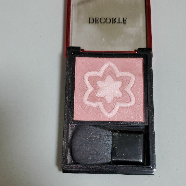 COSME DECORTE(コスメデコルテ)のコスメデコルテチーク コスメ/美容のベースメイク/化粧品(チーク)の商品写真
