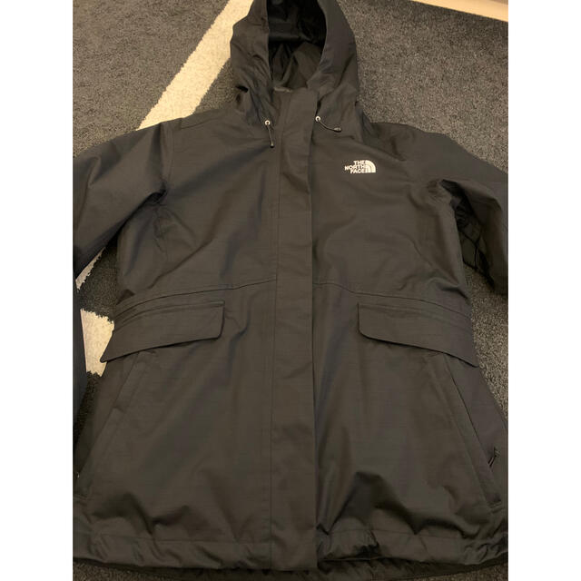 THE NORTH FACE(ザノースフェイス)のノースフェイス　2wayマウンテンダウンジャケット レディースのジャケット/アウター(ナイロンジャケット)の商品写真