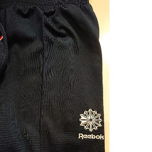 Reebok(リーボック)のReebok ジュニアジャージセットアップ キッズ/ベビー/マタニティのキッズ服男の子用(90cm~)(その他)の商品写真