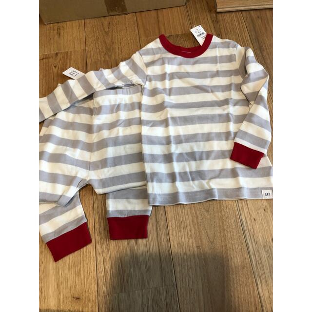 GAP(ギャップ)のギャップ　パジャマ　未使用 キッズ/ベビー/マタニティのキッズ服男の子用(90cm~)(パジャマ)の商品写真