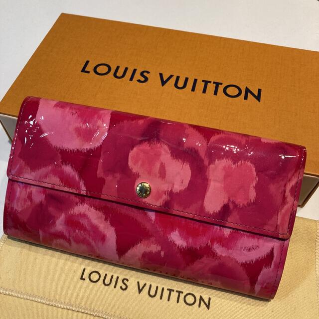 LOUIS VUITTON(ルイヴィトン)のルイヴィトン　長財布　イカットフラワー レディースのファッション小物(財布)の商品写真