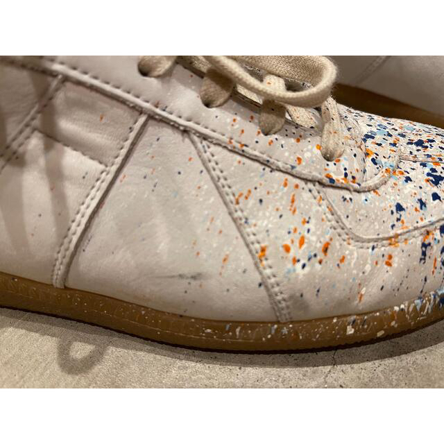 Maison Martin Margiela(マルタンマルジェラ)のペイント 正規品 メゾン マルジェラ レプリカ ジャーマン メンズの靴/シューズ(スニーカー)の商品写真