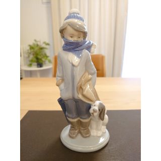 【極美品 絶版】LLADRO リヤドロ No.5220『寒い日 少年と犬』(置物)