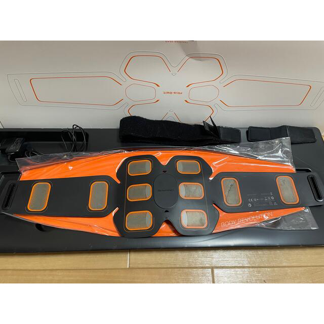 シックスパッド アブズベルト(Abs Belt) お腹周り（腹筋