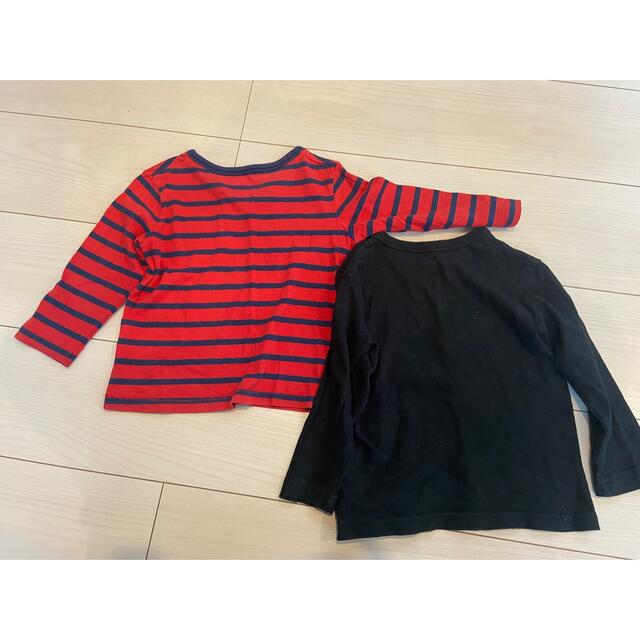 babyGAP(ベビーギャップ)のGAP ロンT 長袖　Tシャツ　カットソー　80〜90 2枚セット キッズ/ベビー/マタニティのキッズ服男の子用(90cm~)(Tシャツ/カットソー)の商品写真