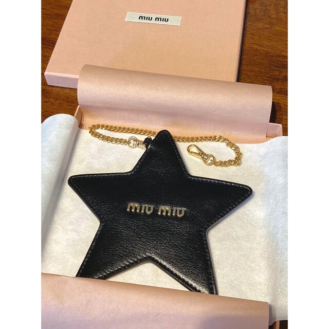 miumiu(ミュウミュウ)の38900円からお値下げ＊ miumiu レザーキーホルダー ★ レディースのファッション小物(キーホルダー)の商品写真