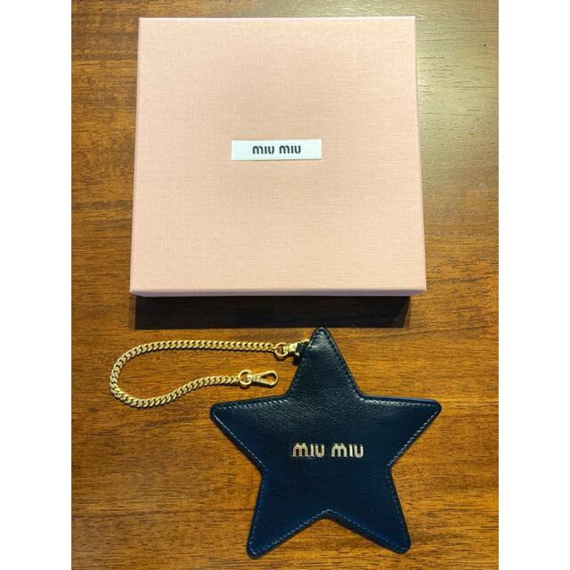 miumiu(ミュウミュウ)の38900円からお値下げ＊ miumiu レザーキーホルダー ★ レディースのファッション小物(キーホルダー)の商品写真