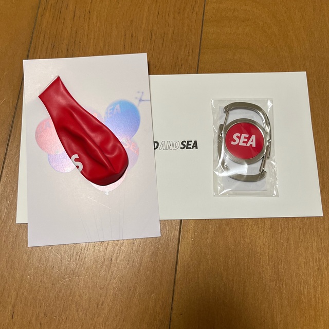 BALLOON CARABINER (DOUBLE) / RED キーホルダー メンズのファッション小物(キーホルダー)の商品写真