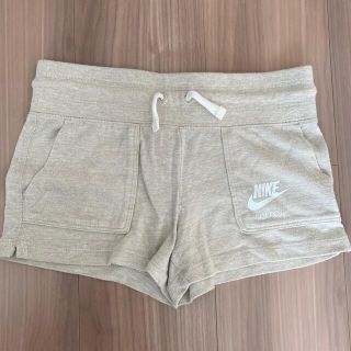 ナイキ(NIKE)のNIKE ショートパンツ スポーツ用品(パンツ/スパッツ)