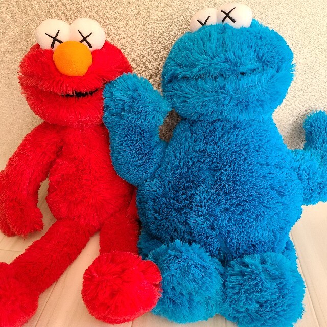 SESAME STREET(セサミストリート)のKAWS セサミストリート エンタメ/ホビーのおもちゃ/ぬいぐるみ(ぬいぐるみ)の商品写真