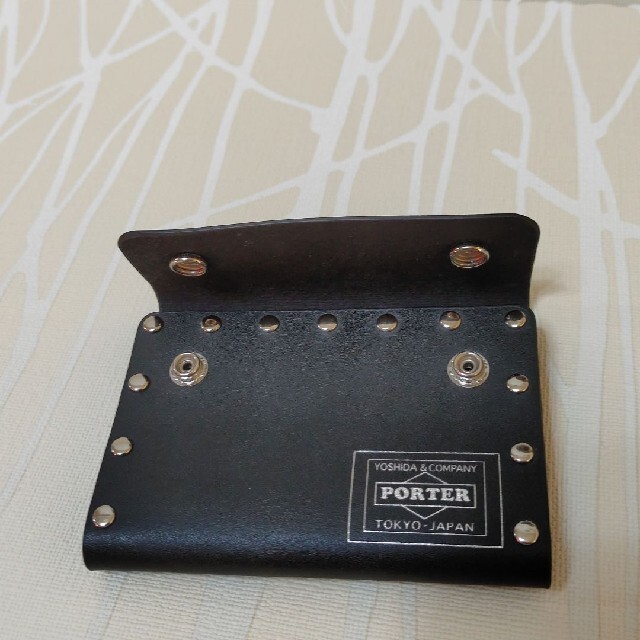 PORTER(ポーター)のポーター　スタッズ付きカードケース　ムック本付録 メンズのファッション小物(その他)の商品写真