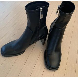 ZARA - ZARA メタリックショートブーツの通販 by プロフィール ...