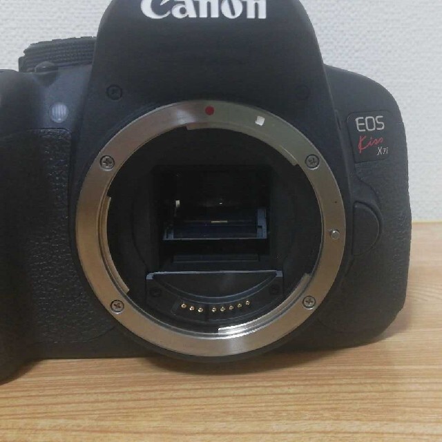 Canon(キヤノン)のCanon EOS KISS X7i ボディ SIGMA レンズ スマホ/家電/カメラのカメラ(デジタル一眼)の商品写真