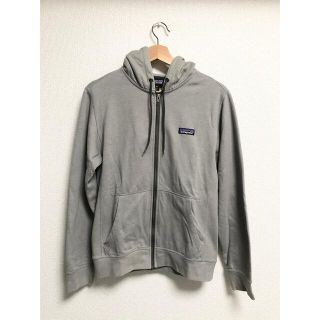 Patagonia 薄手　パーカー メンズS