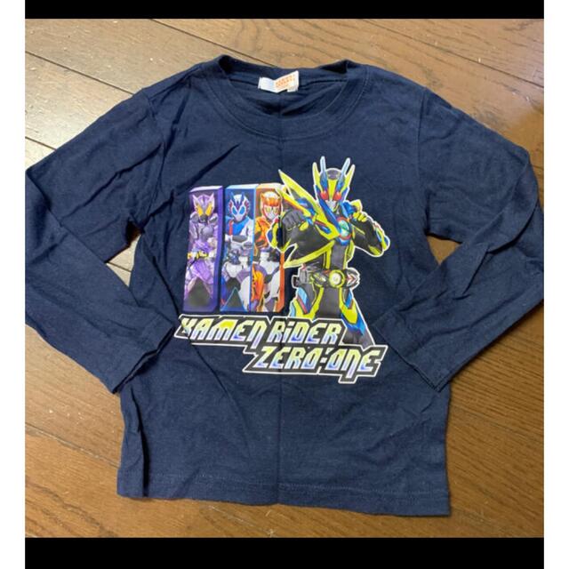 仮面ライダーゼロワン 100センチ  キッズ/ベビー/マタニティのキッズ服男の子用(90cm~)(Tシャツ/カットソー)の商品写真