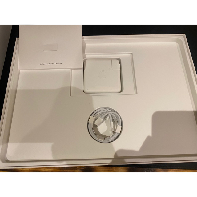 Apple(アップル)のmacbookpro 15.4インチ　2019 スマホ/家電/カメラのPC/タブレット(ノートPC)の商品写真