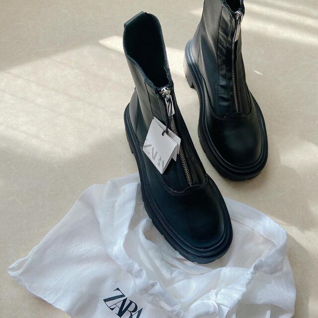 ZARA(ザラ)のZARA ジッパーリアルレザーアンクル ブーツ　ザラ レディースの靴/シューズ(ブーツ)の商品写真