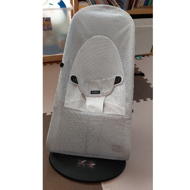 BABYBJORN(ベビービョルン)のR©mama様【美品】ベビービョルン　バウンサー　バランスソフト Air　外箱有 キッズ/ベビー/マタニティの寝具/家具(ベビーベッド)の商品写真