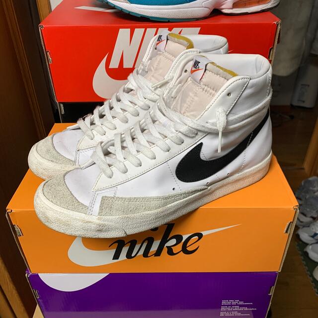 NIKE(ナイキ)のNIKE BLAZER MID '77 VINTAGE メンズの靴/シューズ(スニーカー)の商品写真