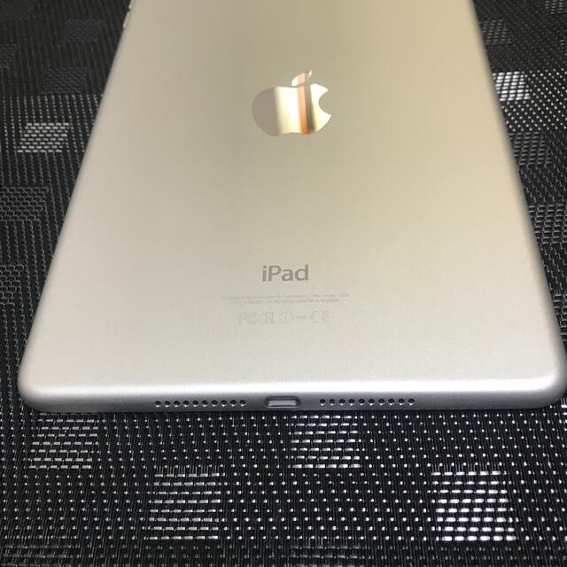 Apple(アップル)のiPad mini4 16GB wifi&セルラー シルバー美品 スマホ/家電/カメラのPC/タブレット(タブレット)の商品写真