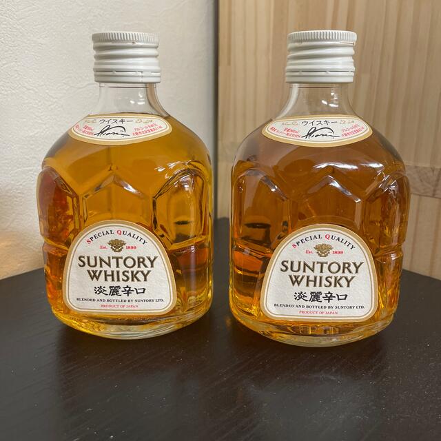 サントリー(サントリー)のsuntory whisky 淡麗辛口 白角 2本 ① 食品/飲料/酒の酒(ウイスキー)の商品写真