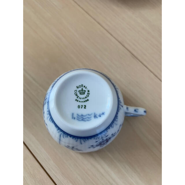 ROYAL COPENHAGEN(ロイヤルコペンハーゲン)のロイヤルコペンハーゲン ブルーフルーテッド カップ&ソーサー インテリア/住まい/日用品のキッチン/食器(グラス/カップ)の商品写真