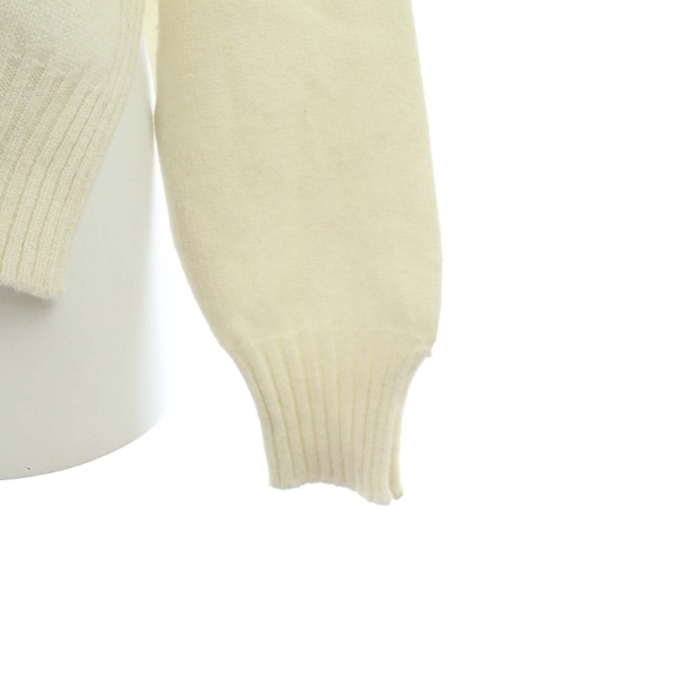 FENDI(フェンディ)のフェンディ 長袖 タートルネック ニット セーター ロゴ カシミヤ混 40 白 レディースのトップス(ニット/セーター)の商品写真