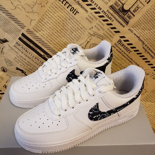 NIKE WMNS Air Force1 エアフォース1 "ブラックペイズリー"